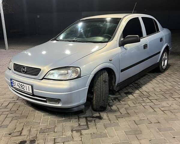 Серый Опель Астра, объемом двигателя 1.4 л и пробегом 146 тыс. км за 3600 $, фото 1 на Automoto.ua