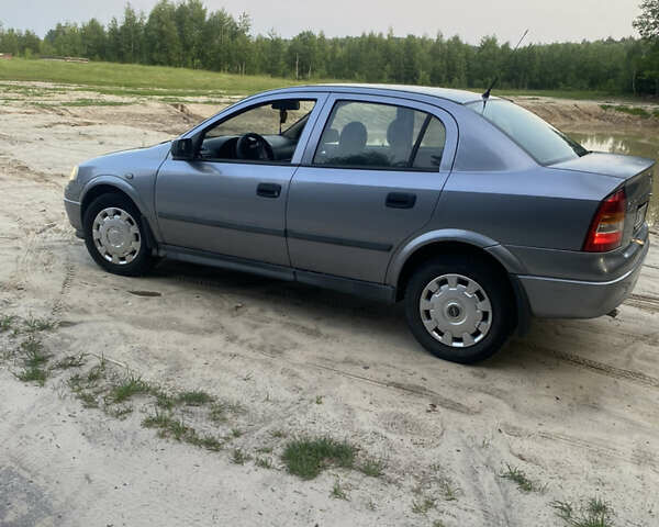 Опель Астра 2006 в Вараш (Кузнецовск) на Automoto.ua Серый Опель Астра, объемом двигателя 1.4 л и пробегом 200 тыс. км за 3700 $, фото 3 на Automoto.ua