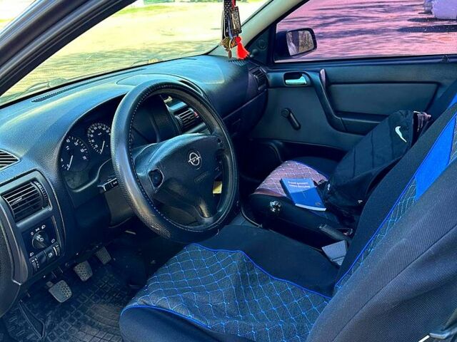 Сірий Опель Астра, об'ємом двигуна 1.4 л та пробігом 0 тис. км за 3900 $, фото 1 на Automoto.ua