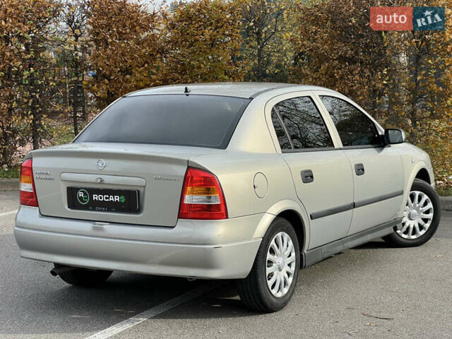 Серый Опель Астра, объемом двигателя 1.36 л и пробегом 77 тыс. км за 3999 $, фото 19 на Automoto.ua