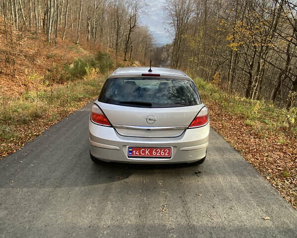 Серый Опель Астра, объемом двигателя 1.6 л и пробегом 256 тыс. км за 4350 $, фото 8 на Automoto.ua