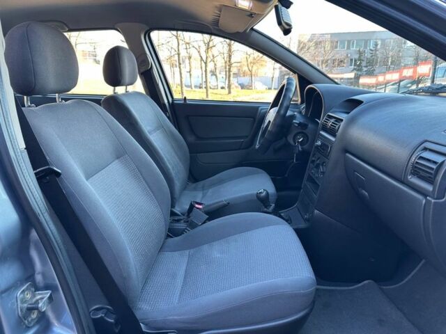 Серый Опель Астра, объемом двигателя 1.4 л и пробегом 116 тыс. км за 4699 $, фото 14 на Automoto.ua