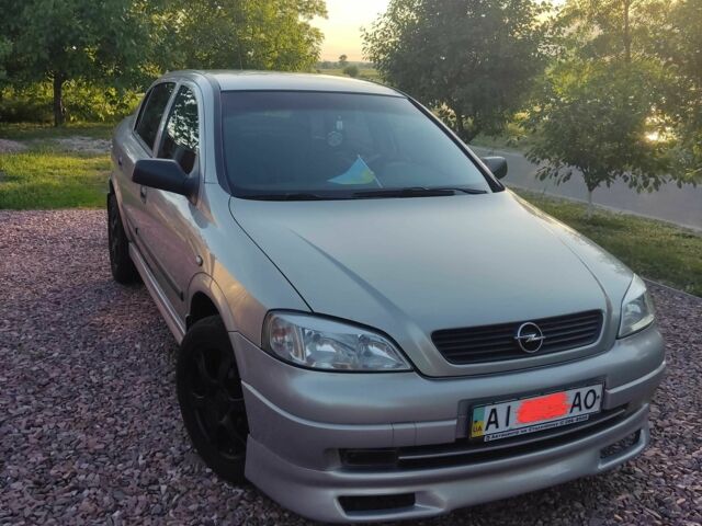 Серый Опель Астра, объемом двигателя 1.4 л и пробегом 338 тыс. км за 4100 $, фото 1 на Automoto.ua