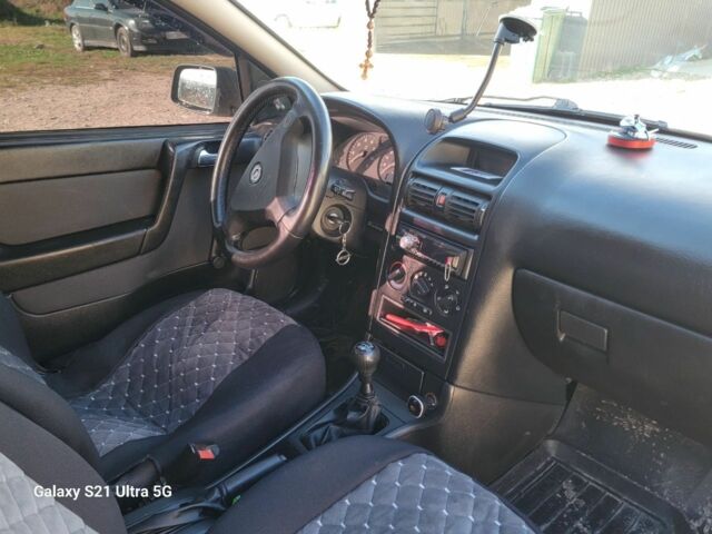 Сірий Опель Астра, об'ємом двигуна 0 л та пробігом 195 тис. км за 2800 $, фото 6 на Automoto.ua