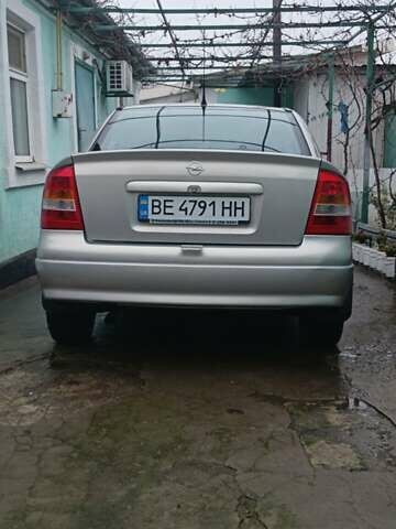 Сірий Опель Астра, об'ємом двигуна 1.4 л та пробігом 200 тис. км за 3800 $, фото 4 на Automoto.ua