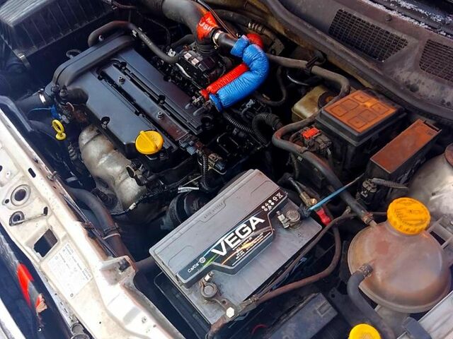 Сірий Опель Астра, об'ємом двигуна 1.4 л та пробігом 186 тис. км за 4200 $, фото 1 на Automoto.ua