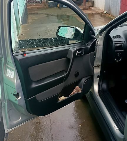 Сірий Опель Астра, об'ємом двигуна 1.4 л та пробігом 200 тис. км за 3800 $, фото 11 на Automoto.ua