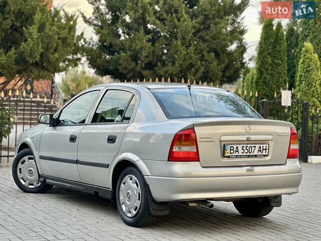 Опель Астра 2006 в Кропивницком (Кировограде) на Automoto.ua Серый Опель Астра, объемом двигателя 1.4 л и пробегом 360 тыс. км за 3750 $, фото 1 на Automoto.ua