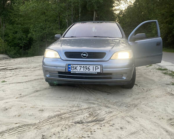 Опель Астра 2006 в Вараш (Кузнецовск) на Automoto.ua Серый Опель Астра, объемом двигателя 1.4 л и пробегом 200 тыс. км за 3700 $, фото 9 на Automoto.ua