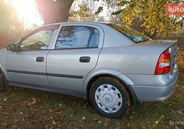 Сірий Опель Астра, об'ємом двигуна 1.4 л та пробігом 98 тис. км за 5550 $, фото 3 на Automoto.ua