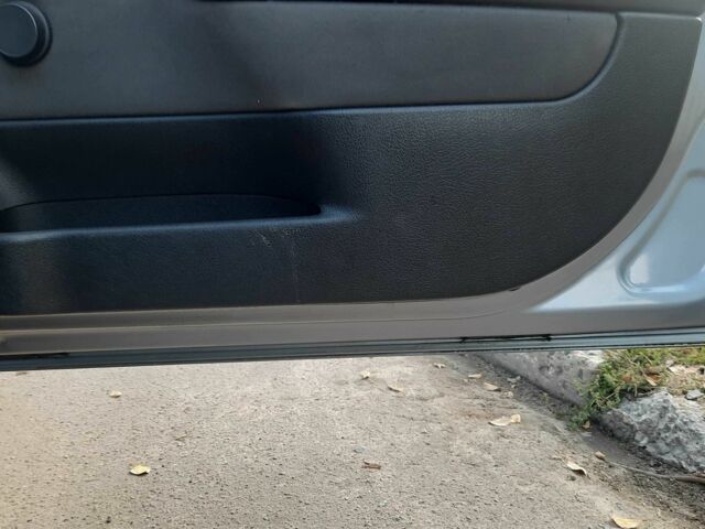 Серый Опель Астра, объемом двигателя 1.4 л и пробегом 282 тыс. км за 3700 $, фото 10 на Automoto.ua