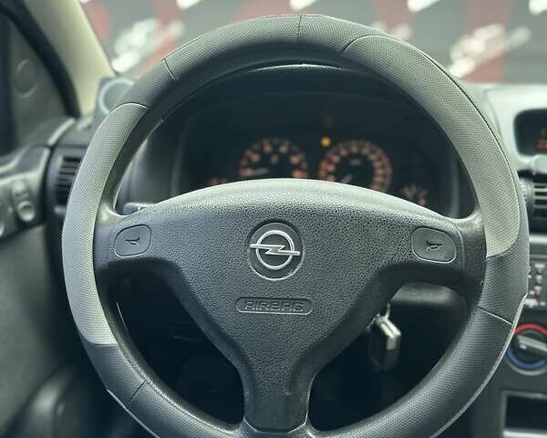 Серый Опель Астра, объемом двигателя 1.36 л и пробегом 186 тыс. км за 4400 $, фото 29 на Automoto.ua