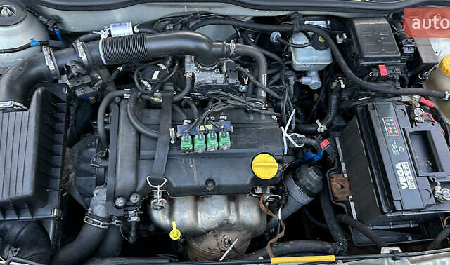 Опель Астра 2006 в Кропивницком (Кировограде) на Automoto.ua Серый Опель Астра, объемом двигателя 1.4 л и пробегом 360 тыс. км за 3750 $, фото 12 на Automoto.ua