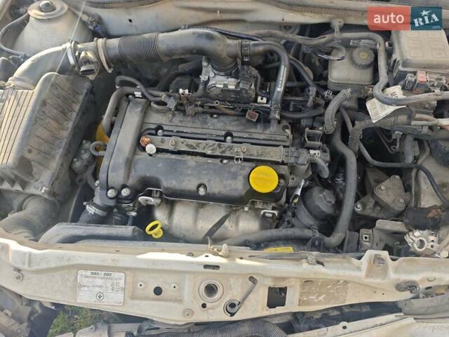 Сірий Опель Астра, об'ємом двигуна 1.4 л та пробігом 195 тис. км за 1500 $, фото 13 на Automoto.ua