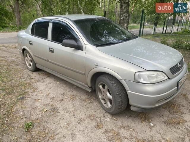Серый Опель Астра, объемом двигателя 1.4 л и пробегом 250 тыс. км за 2900 $, фото 1 на Automoto.ua