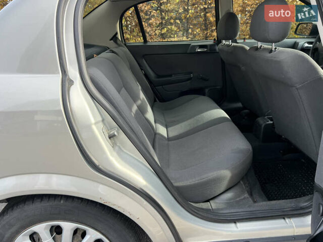 Серый Опель Астра, объемом двигателя 1.36 л и пробегом 77 тыс. км за 3999 $, фото 45 на Automoto.ua