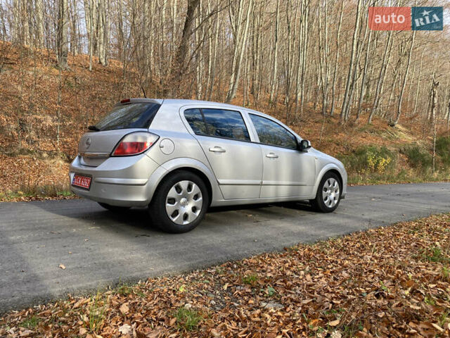 Серый Опель Астра, объемом двигателя 1.6 л и пробегом 256 тыс. км за 4350 $, фото 5 на Automoto.ua