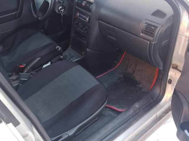 Серый Опель Астра, объемом двигателя 0 л и пробегом 186 тыс. км за 4200 $, фото 2 на Automoto.ua