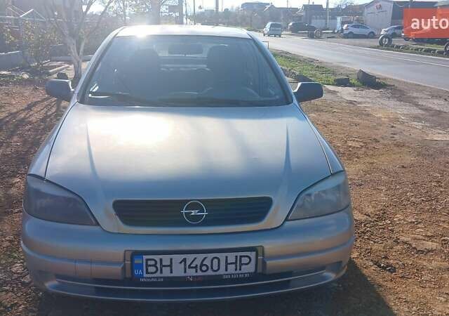 Серый Опель Астра, объемом двигателя 1.4 л и пробегом 400 тыс. км за 2300 $, фото 1 на Automoto.ua