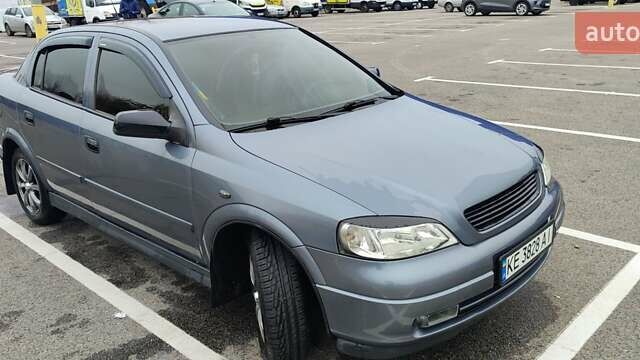 Серый Опель Астра, объемом двигателя 1.4 л и пробегом 156 тыс. км за 4500 $, фото 1 на Automoto.ua