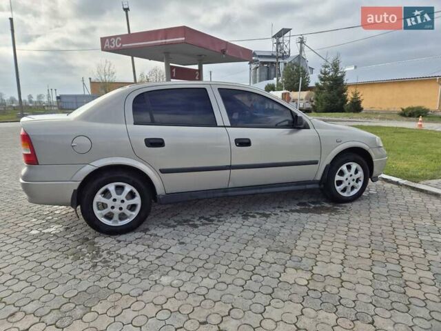 Серый Опель Астра, объемом двигателя 1.4 л и пробегом 361 тыс. км за 3800 $, фото 4 на Automoto.ua