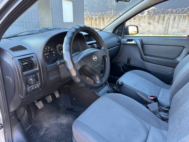 Серый Опель Астра, объемом двигателя 1.4 л и пробегом 116 тыс. км за 4699 $, фото 6 на Automoto.ua