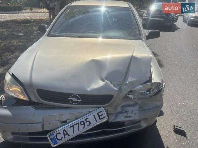 Сірий Опель Астра, об'ємом двигуна 1.4 л та пробігом 195 тис. км за 1500 $, фото 7 на Automoto.ua