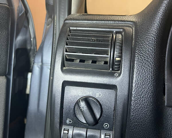 Серый Опель Астра, объемом двигателя 1.4 л и пробегом 351 тыс. км за 3600 $, фото 11 на Automoto.ua