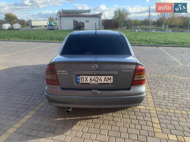 Серый Опель Астра, объемом двигателя 1.4 л и пробегом 266 тыс. км за 4500 $, фото 2 на Automoto.ua