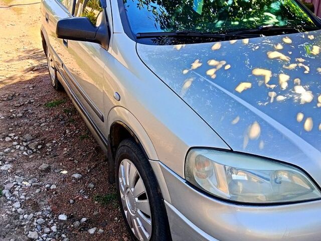 Сірий Опель Астра, об'ємом двигуна 1.6 л та пробігом 278 тис. км за 3300 $, фото 1 на Automoto.ua