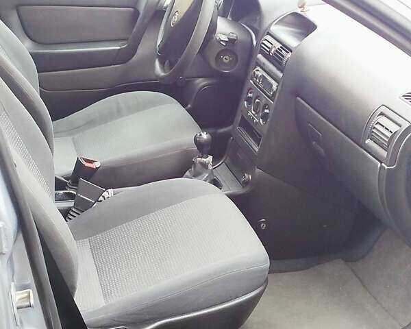 Сірий Опель Астра, об'ємом двигуна 1.4 л та пробігом 136 тис. км за 3000 $, фото 6 на Automoto.ua