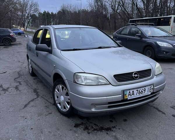 Серый Опель Астра, объемом двигателя 1.4 л и пробегом 140 тыс. км за 4500 $, фото 14 на Automoto.ua