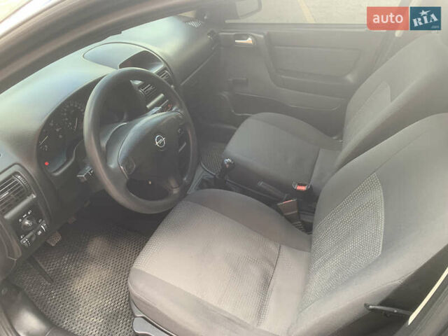 Серый Опель Астра, объемом двигателя 1.4 л и пробегом 266 тыс. км за 4500 $, фото 5 на Automoto.ua