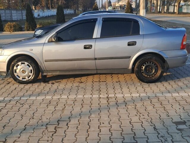 Серый Опель Астра, объемом двигателя 1.4 л и пробегом 173 тыс. км за 2900 $, фото 3 на Automoto.ua