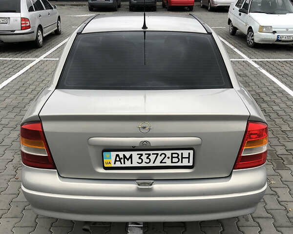 Серый Опель Астра, объемом двигателя 1.6 л и пробегом 356 тыс. км за 2600 $, фото 1 на Automoto.ua