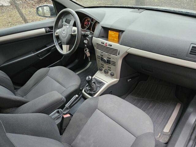 Сірий Опель Астра, об'ємом двигуна 1.3 л та пробігом 286 тис. км за 2350 $, фото 10 на Automoto.ua