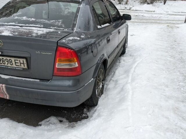 Серый Опель Астра, объемом двигателя 1.6 л и пробегом 280 тыс. км за 3500 $, фото 5 на Automoto.ua