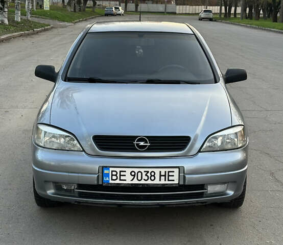 Сірий Опель Астра, об'ємом двигуна 1.6 л та пробігом 250 тис. км за 3600 $, фото 2 на Automoto.ua