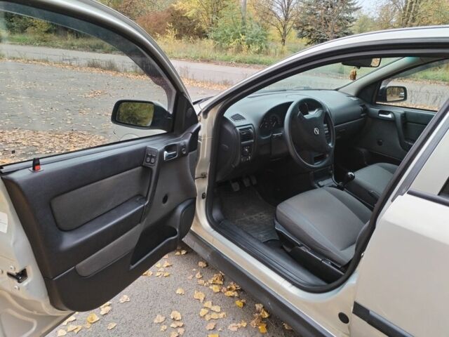 Опель Астра 2007 в Кривом Роге на Automoto.ua Серый Опель Астра, объемом двигателя 1.4 л и пробегом 232 тыс. км за 3500 $, фото 7 на Automoto.ua