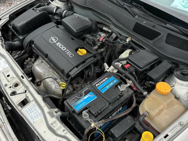 Серый Опель Астра, объемом двигателя 1.6 л и пробегом 283 тыс. км за 4000 $, фото 11 на Automoto.ua