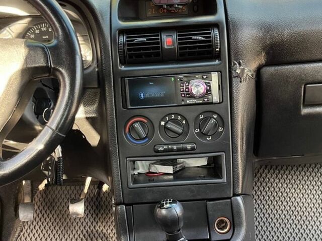 Сірий Опель Астра, об'ємом двигуна 1.4 л та пробігом 3 тис. км за 3650 $, фото 11 на Automoto.ua