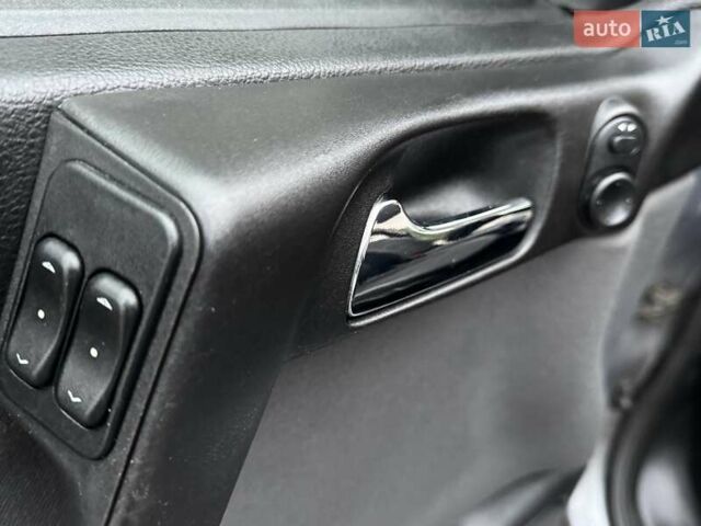 Сірий Опель Астра, об'ємом двигуна 1.6 л та пробігом 141 тис. км за 4950 $, фото 32 на Automoto.ua