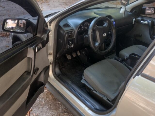 Серый Опель Астра, объемом двигателя 1.4 л и пробегом 216 тыс. км за 4000 $, фото 4 на Automoto.ua