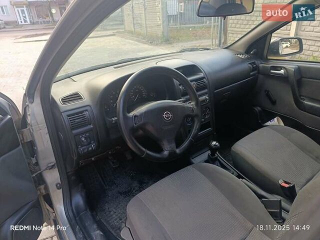 Сірий Опель Астра, об'ємом двигуна 1.4 л та пробігом 216 тис. км за 2450 $, фото 6 на Automoto.ua