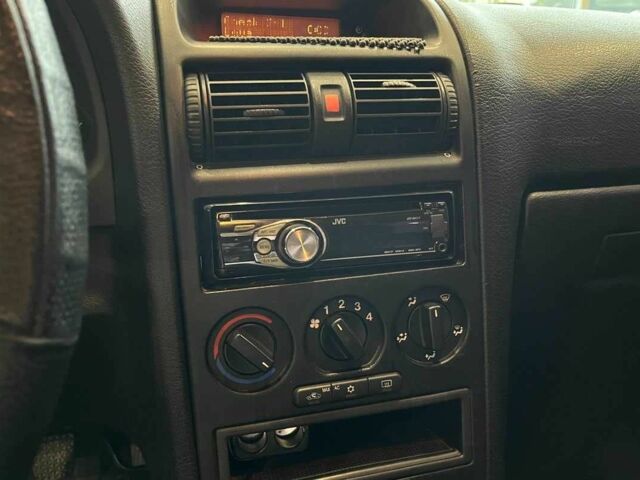 Сірий Опель Астра, об'ємом двигуна 1.4 л та пробігом 245 тис. км за 3650 $, фото 14 на Automoto.ua