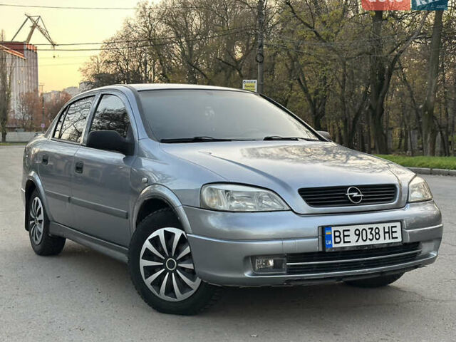 Сірий Опель Астра, об'ємом двигуна 1.6 л та пробігом 250 тис. км за 3600 $, фото 1 на Automoto.ua