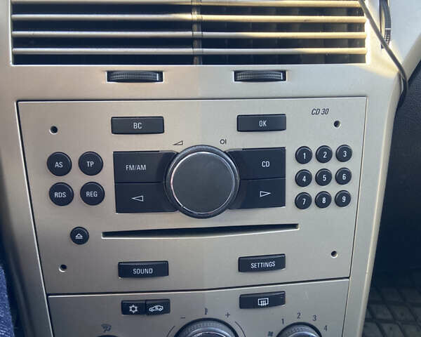 Сірий Опель Астра, об'ємом двигуна 1.6 л та пробігом 176 тис. км за 4700 $, фото 10 на Automoto.ua