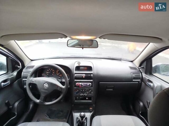 Сірий Опель Астра, об'ємом двигуна 1.4 л та пробігом 136 тис. км за 3000 $, фото 12 на Automoto.ua