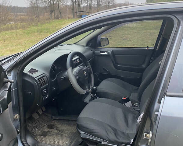 Серый Опель Астра, объемом двигателя 1.4 л и пробегом 270 тыс. км за 3500 $, фото 4 на Automoto.ua