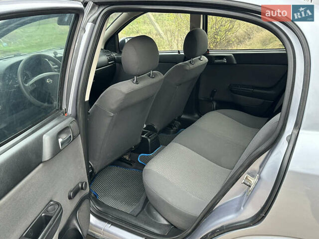 Серый Опель Астра, объемом двигателя 1.6 л и пробегом 153 тыс. км за 3800 $, фото 11 на Automoto.ua